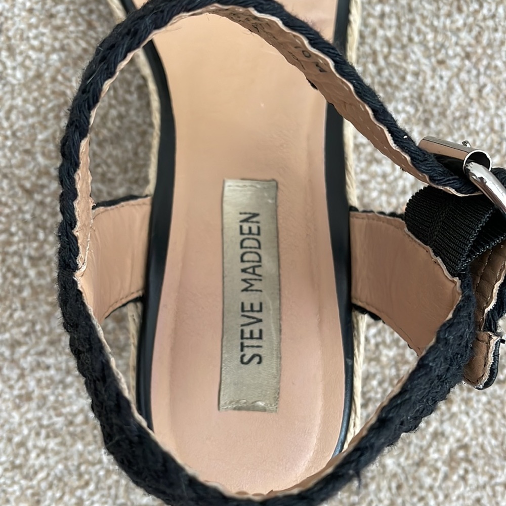 Steve Madden Like New Size 10 Platform Wedges. ~4… - image 2